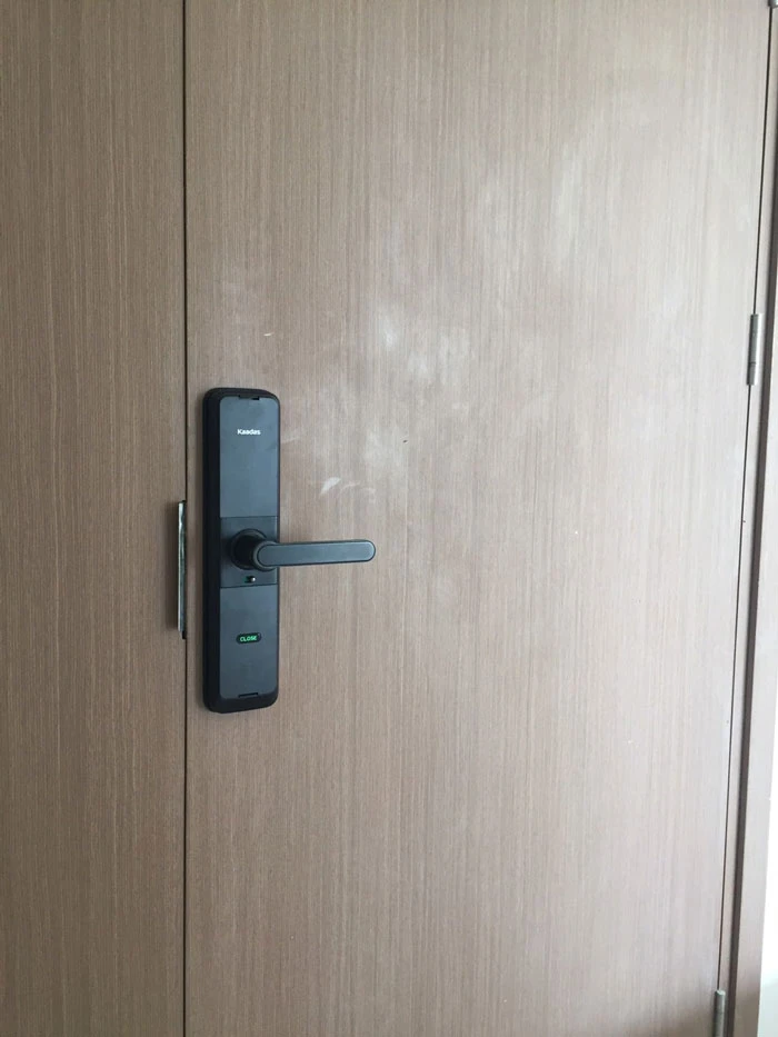 Khách sạn thì nên dùng khóa cửa vân tay mật mã nào